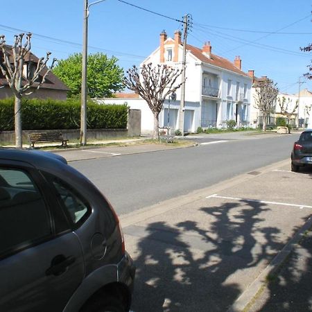 Charmant F1 Bis Atypique Gannat Exterior foto